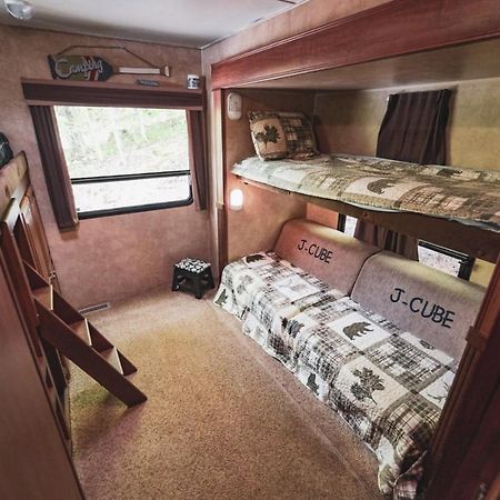 Rv Adventure Roscoe Pet Friendly Otel Dış mekan fotoğraf